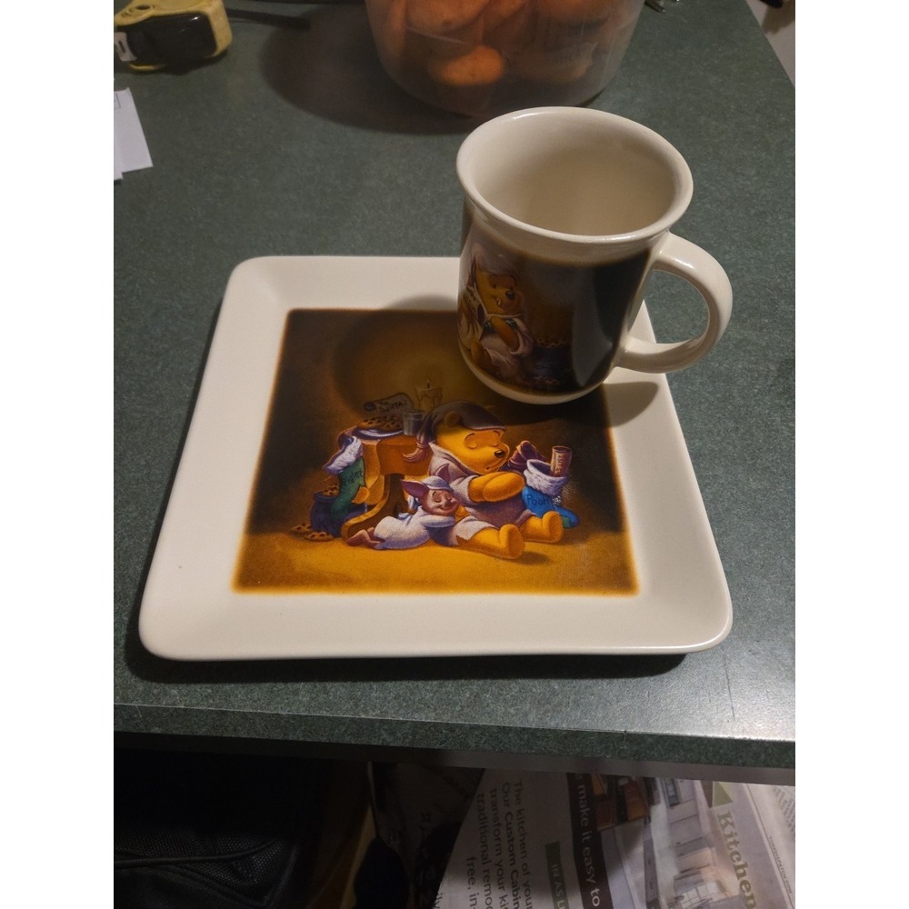 Winnie The Pooh A Christmas To Remember Cookies and Milk For Santa Dish Set 1999